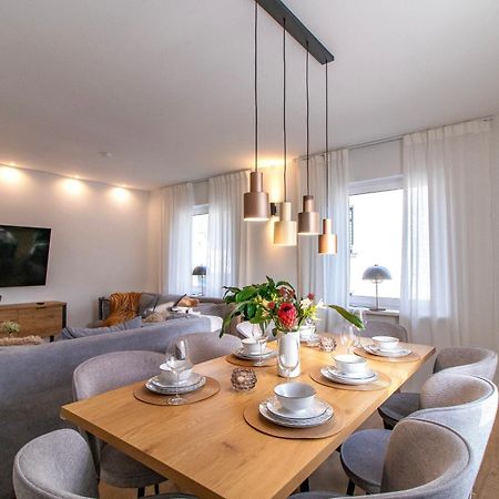 Stilvolles City-Apartment I Netflix I Wlan L Stellplatz I Zentral Schwarzenberg  Esterno foto
