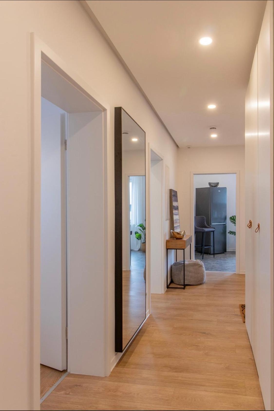Stilvolles City-Apartment I Netflix I Wlan L Stellplatz I Zentral Schwarzenberg  Esterno foto