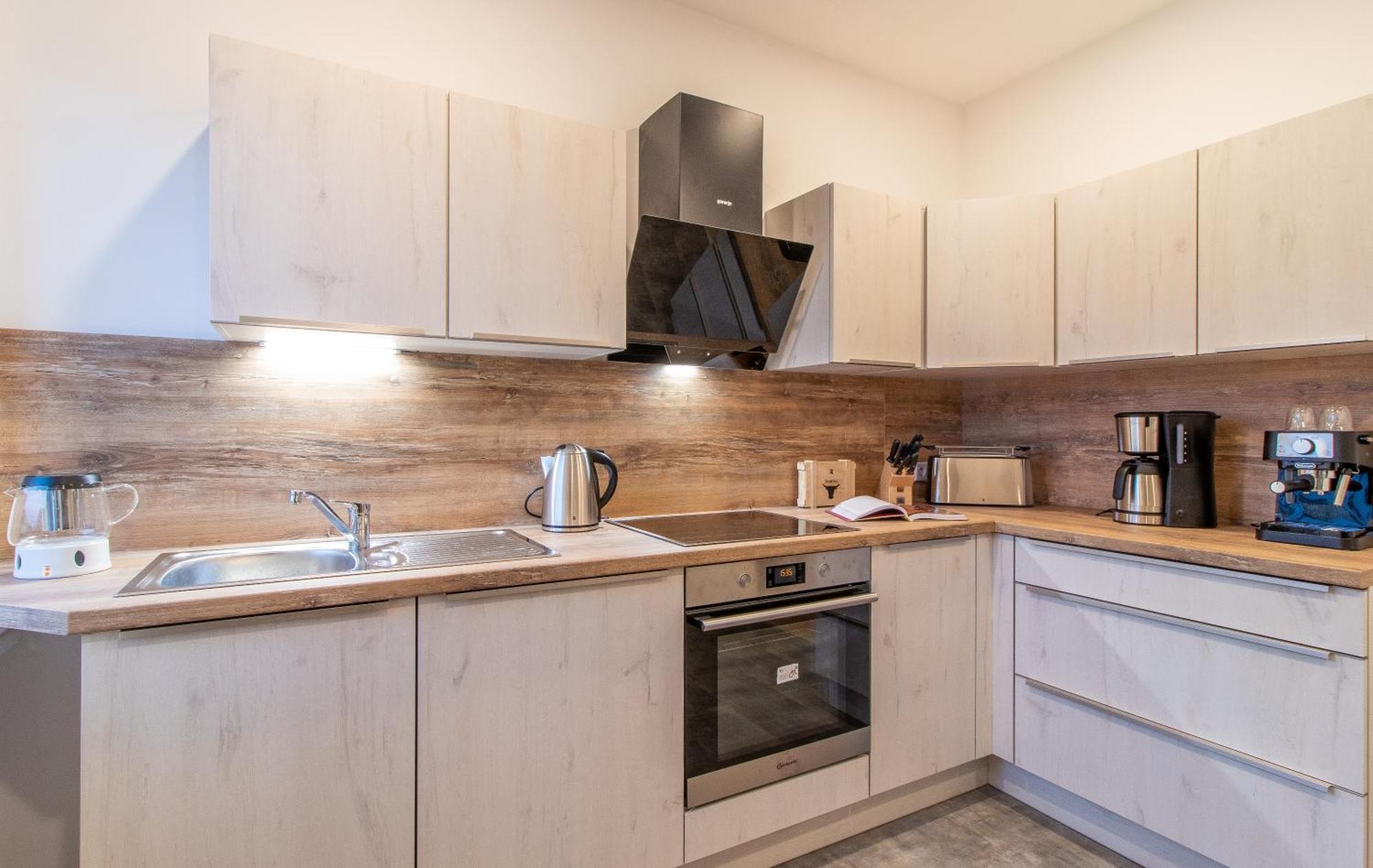Stilvolles City-Apartment I Netflix I Wlan L Stellplatz I Zentral Schwarzenberg  Esterno foto