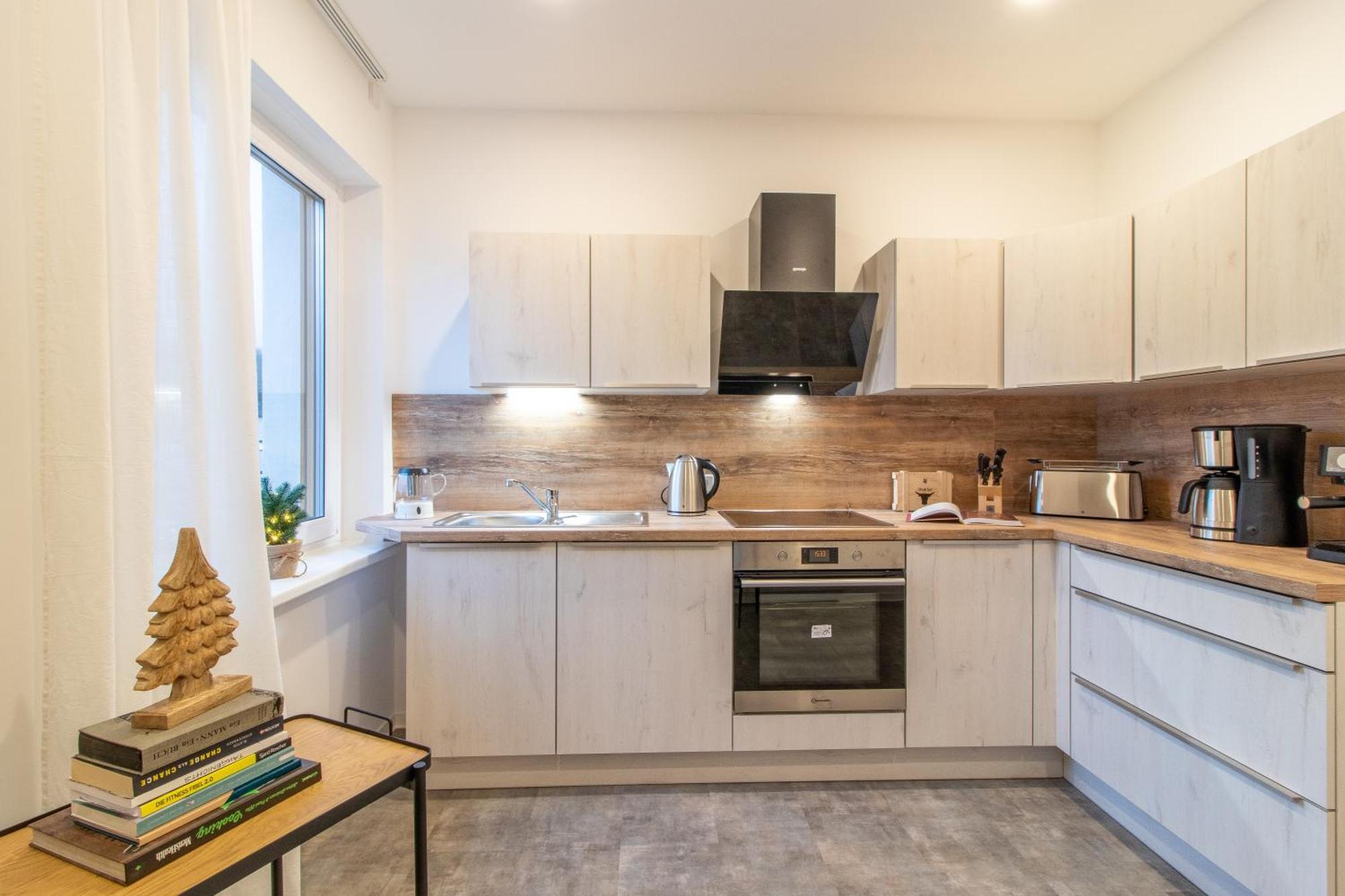 Stilvolles City-Apartment I Netflix I Wlan L Stellplatz I Zentral Schwarzenberg  Esterno foto