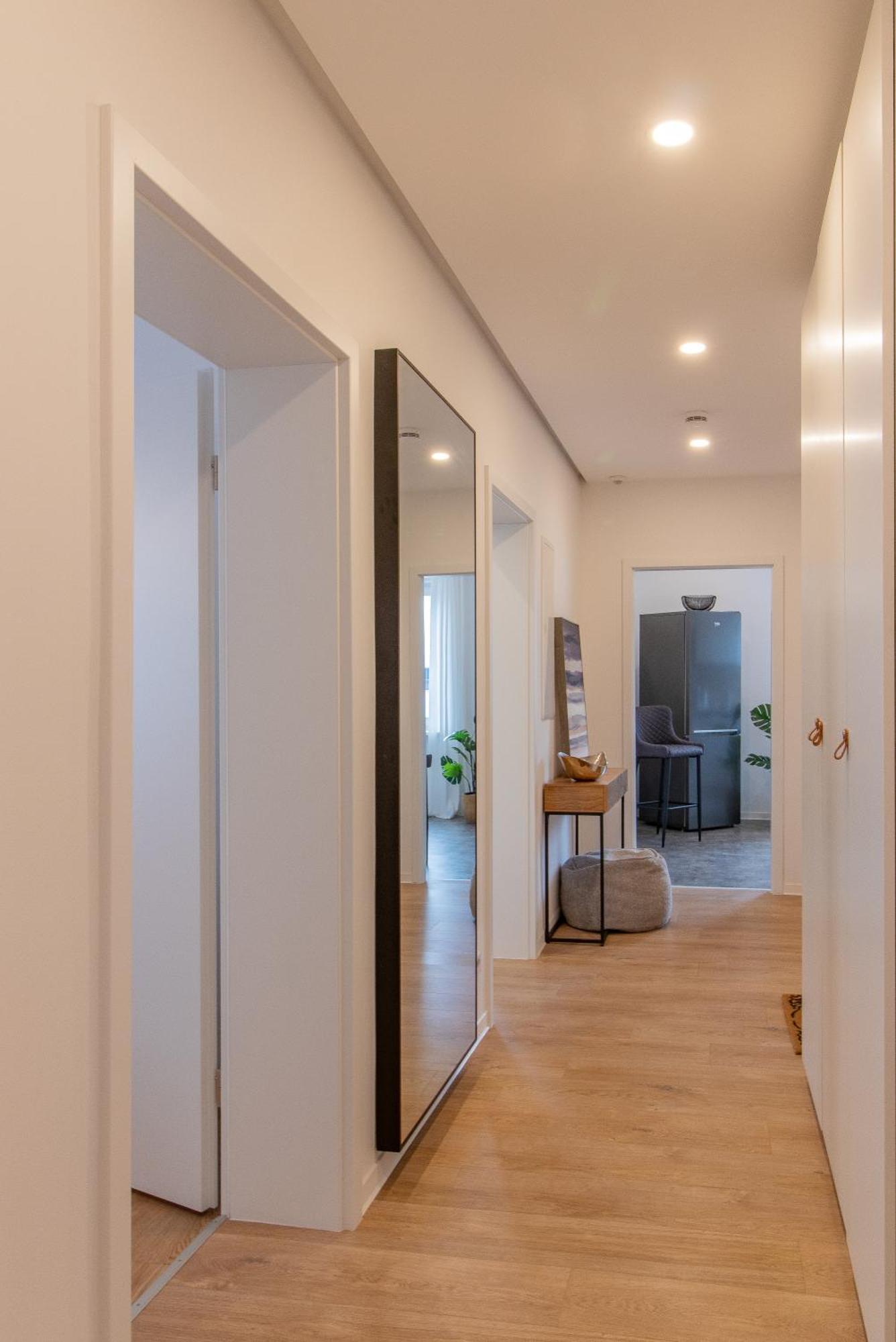 Stilvolles City-Apartment I Netflix I Wlan L Stellplatz I Zentral Schwarzenberg  Esterno foto