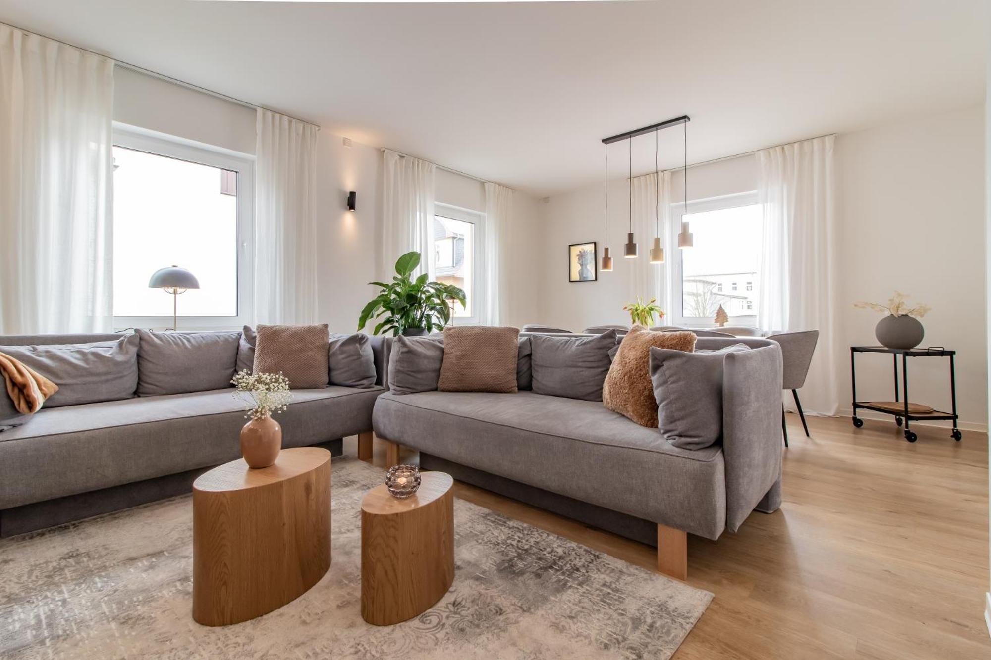 Stilvolles City-Apartment I Netflix I Wlan L Stellplatz I Zentral Schwarzenberg  Esterno foto