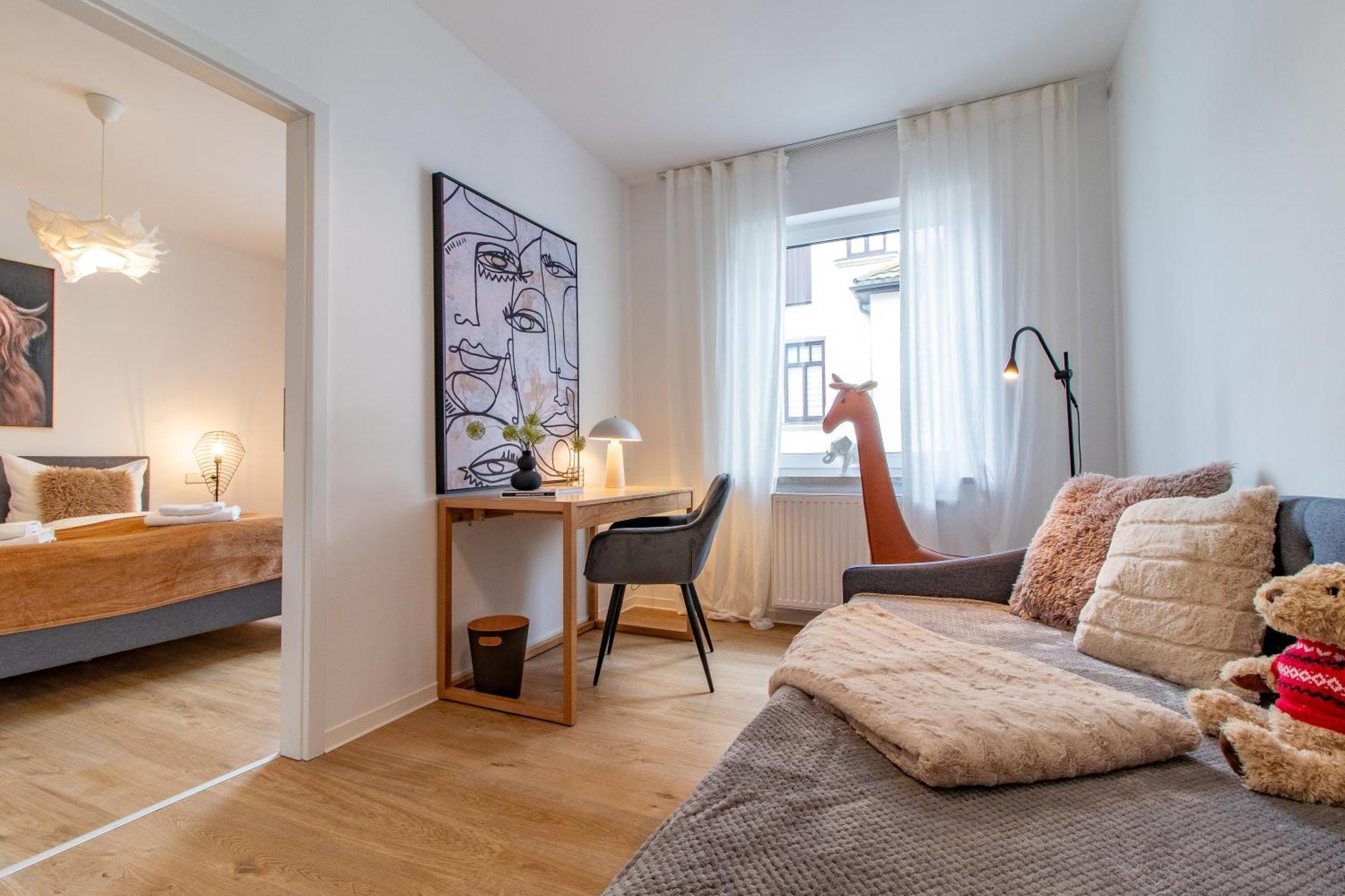 Stilvolles City-Apartment I Netflix I Wlan L Stellplatz I Zentral Schwarzenberg  Esterno foto