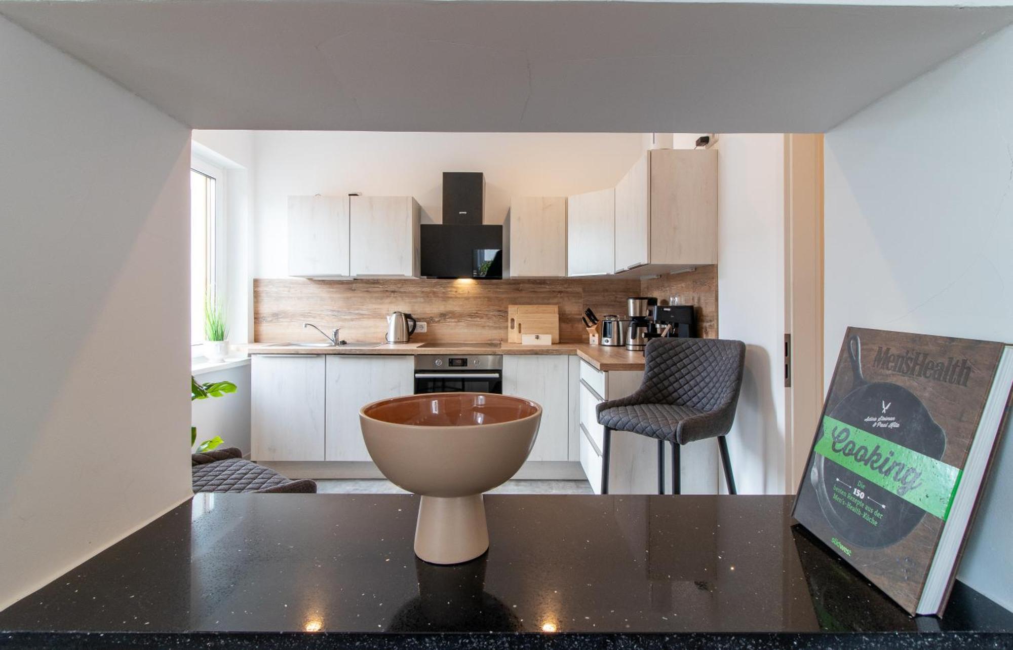 Stilvolles City-Apartment I Netflix I Wlan L Stellplatz I Zentral Schwarzenberg  Esterno foto