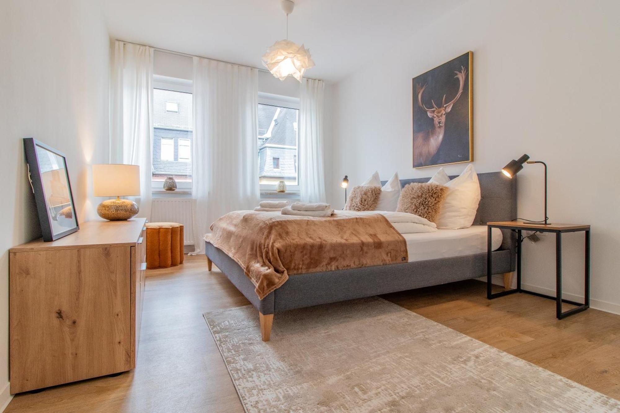 Stilvolles City-Apartment I Netflix I Wlan L Stellplatz I Zentral Schwarzenberg  Esterno foto