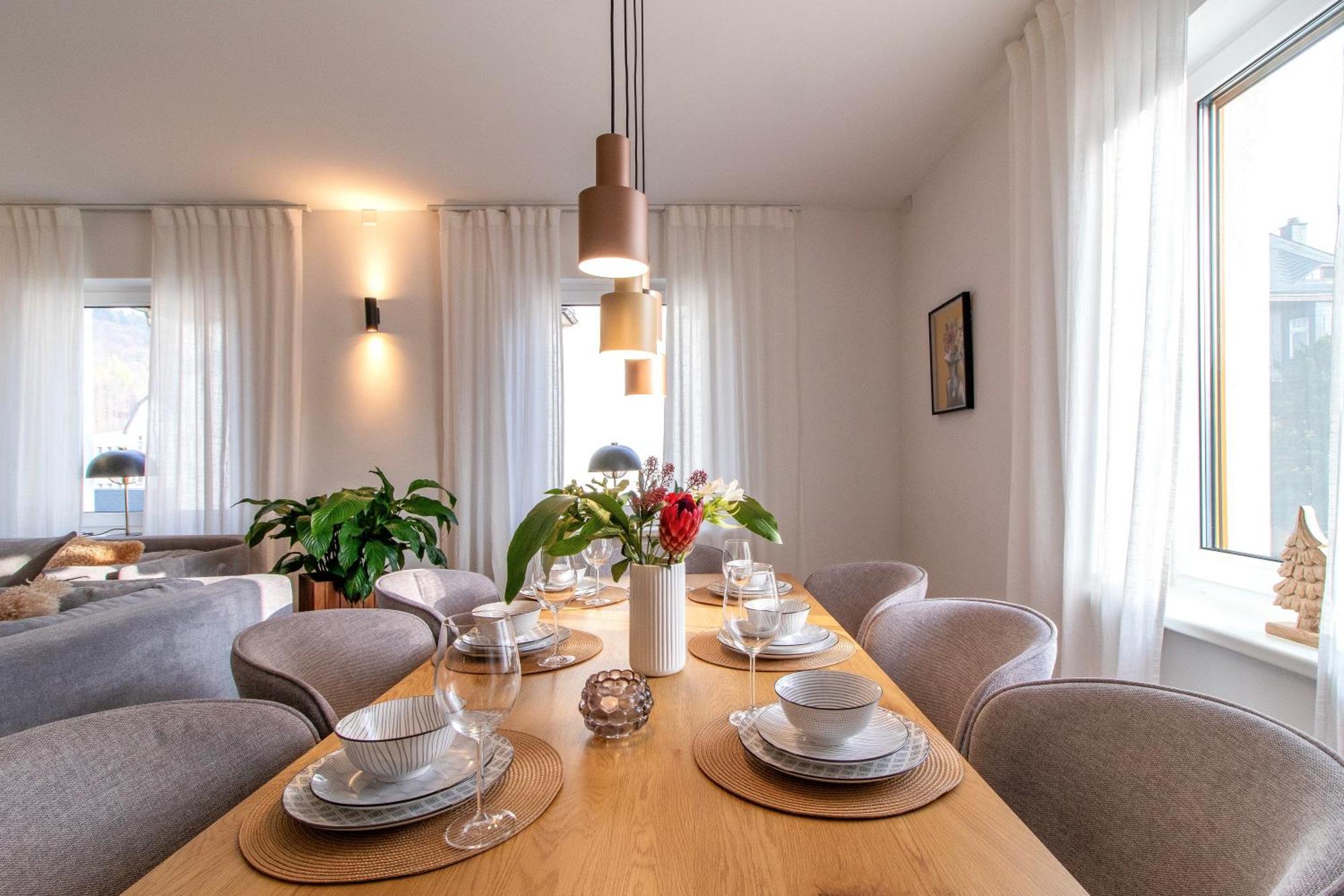 Stilvolles City-Apartment I Netflix I Wlan L Stellplatz I Zentral Schwarzenberg  Esterno foto
