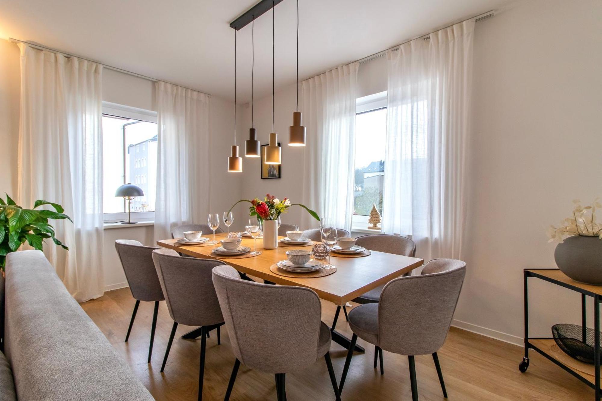 Stilvolles City-Apartment I Netflix I Wlan L Stellplatz I Zentral Schwarzenberg  Esterno foto